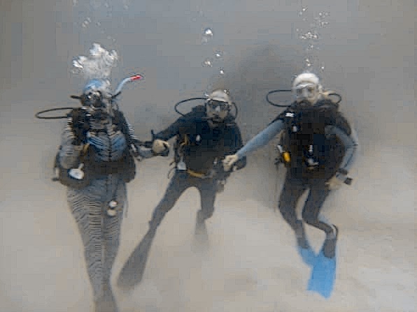 Hugh and Judy diving at the Great Barrier Reef
